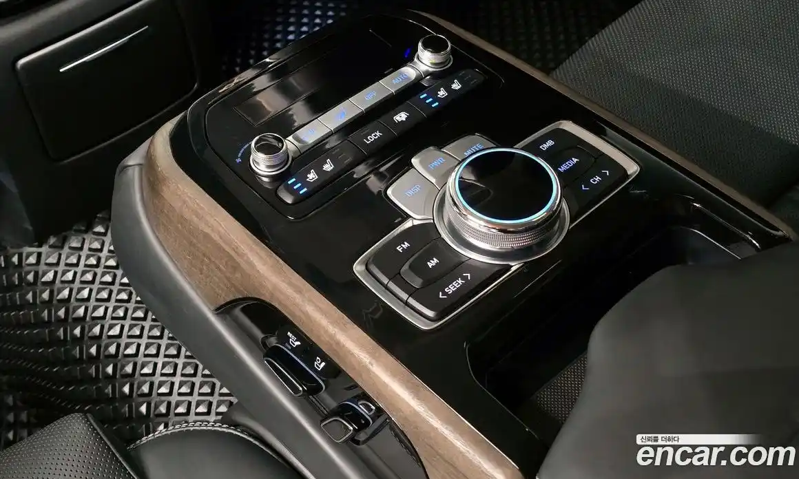 Genesis G90 2019 3.3 гидро в Москве № 1758857, фото 18