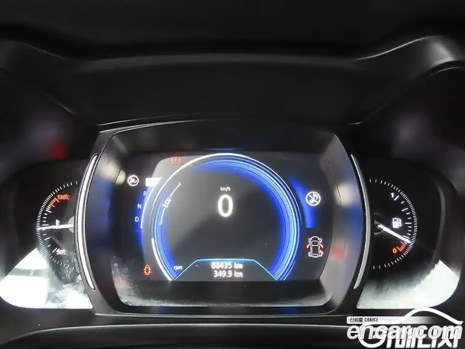 Renault QM6 2017 2.0 гидро в Москве № 1761694, фото 17