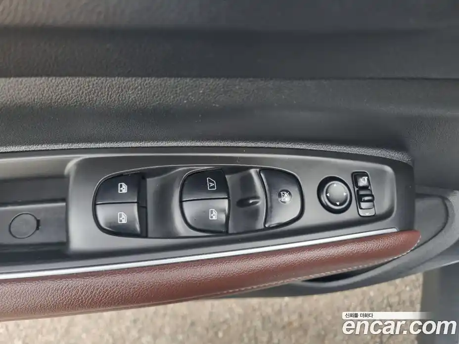 Renault QM6 2018 2.0 гидро в Москве № 1761749, фото 17