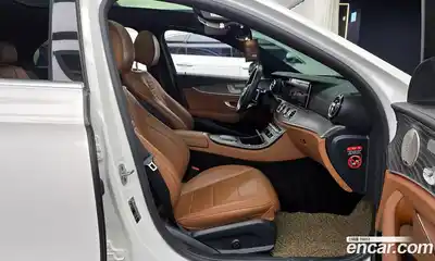 Mercedes-Benz E-Class 2021 2.0 гидро в Москве № 1762277, миниатюра 11