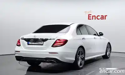 Mercedes-Benz E-Class 2019 2.0 гидро в Москве № 1762777, миниатюра 2