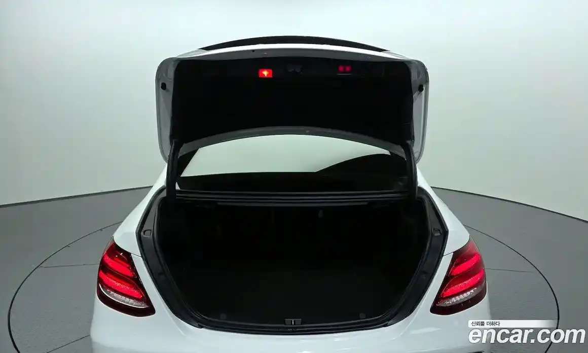 Mercedes-Benz E-Class 2019 2.0 гидро в Москве № 1762788, фото 20