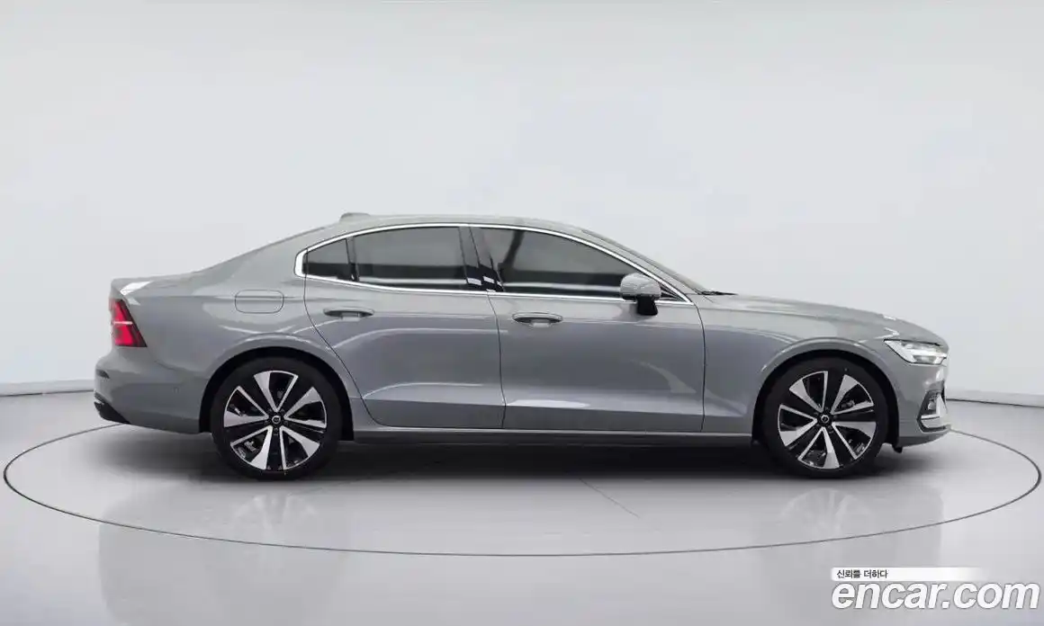 Volvo S60 2023 2.0 гидро в Москве № 1763674, фото 3
