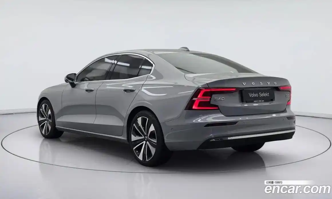 Volvo S60 2023 2.0 гидро в Москве № 1763674, фото 4