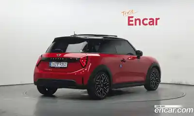 Mini Cooper 2024 2.0 гидро в Москве № 1764237, миниатюра 2