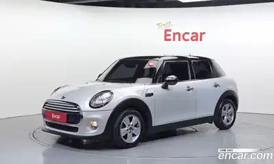 Mini Cooper, 2015
