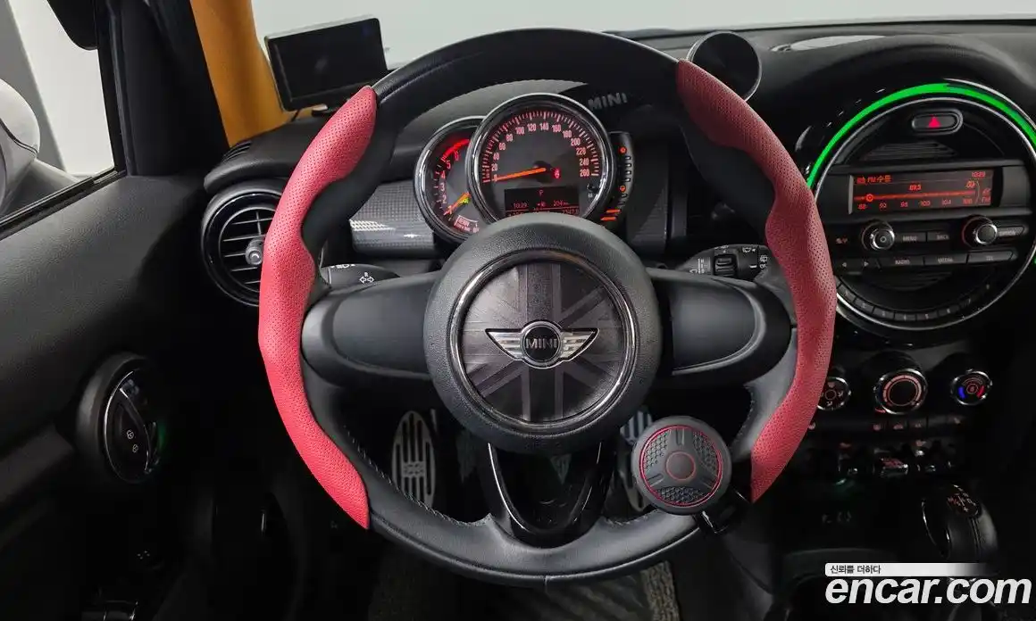 Mini Cooper 2015 1.5 гидро в Москве № 1764448, фото 14
