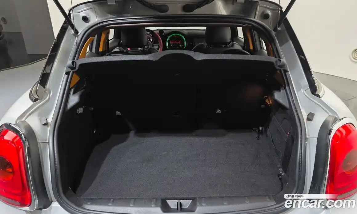 Mini Cooper 2015 1.5 гидро в Москве № 1764448, фото 17