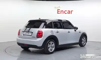 Mini Cooper 2015 1.5 гидро в Москве № 1764448, миниатюра 2