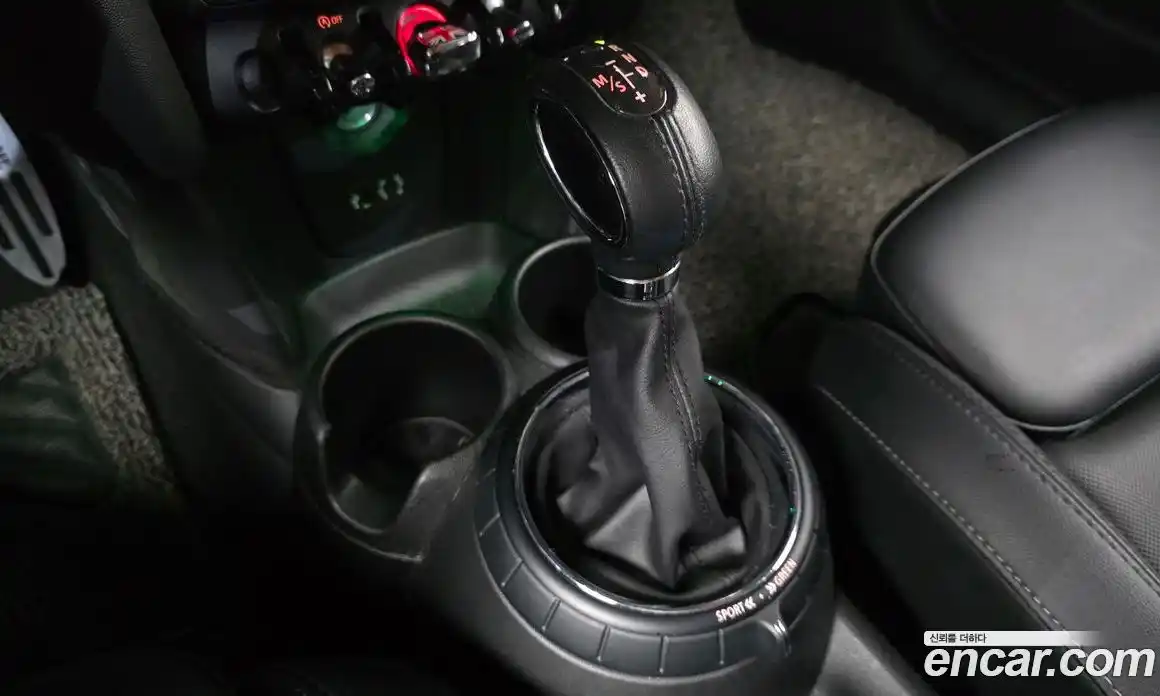 Mini Cooper 2015 1.5 гидро в Москве № 1764448, фото 9