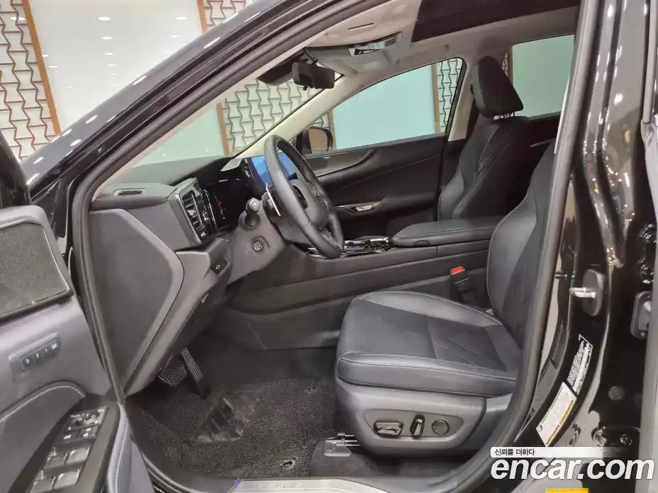 Lexus NX 2025 2.5 вариатор в Москве № 1764994, фото 15