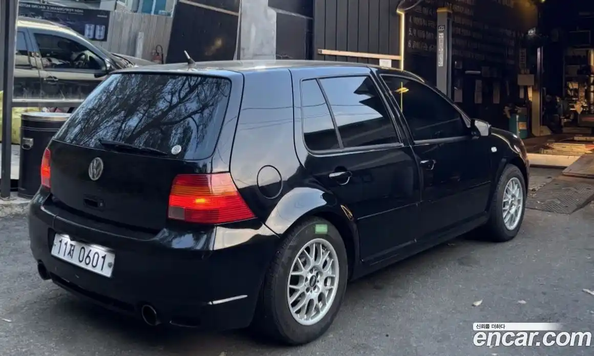 Volkswagen Golf 2003 1.8 механика в Москве № 1765418, фото 4