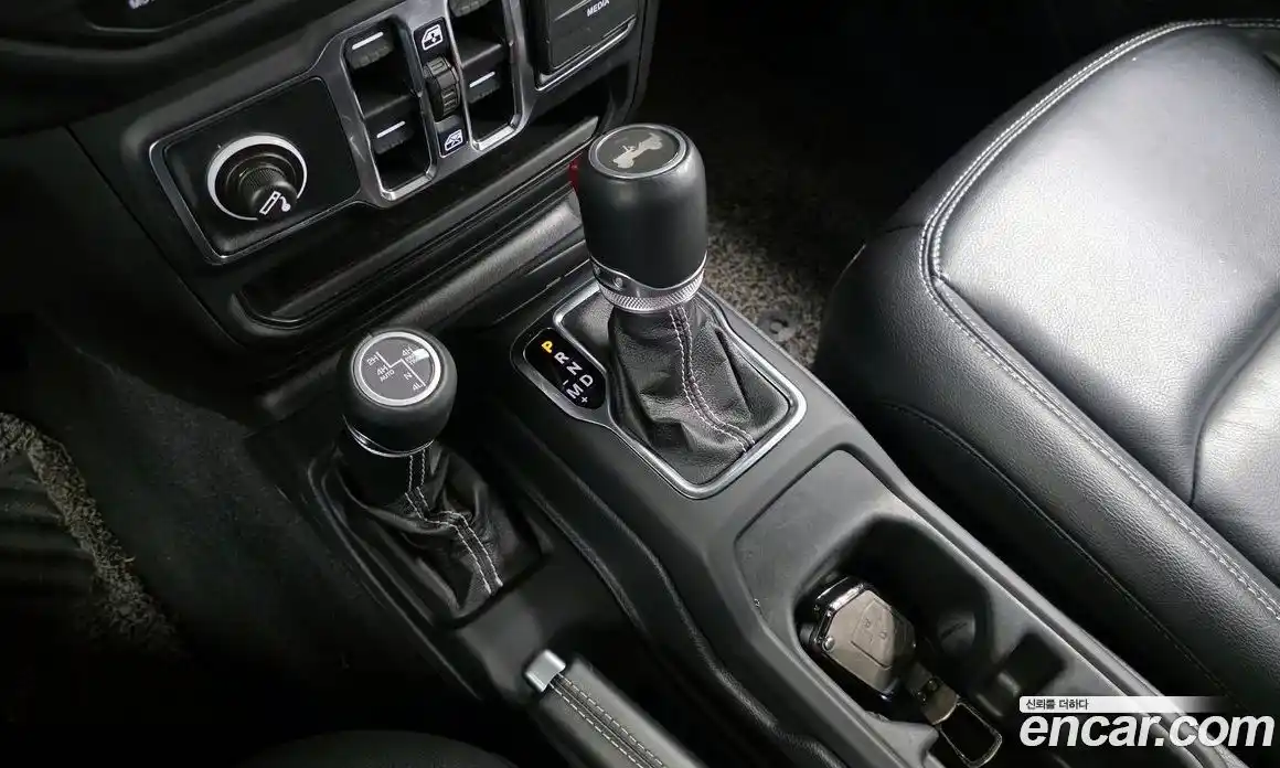 Jeep Wrangler 2021 2.0 гидро в Москве № 1765765, фото 9