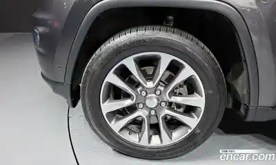 Jeep Cherokee 2018 3.6 гидро в Москве № 1766441, миниатюра 5
