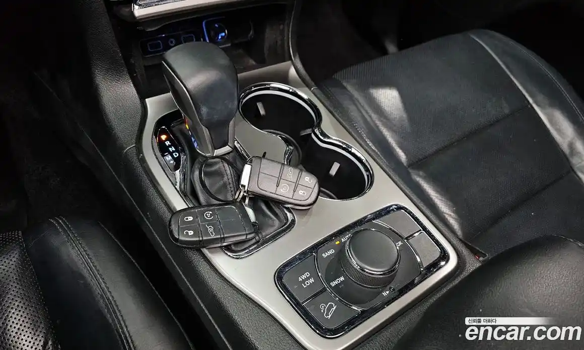 Jeep Cherokee 2018 3.6 гидро в Москве № 1766441, фото 9