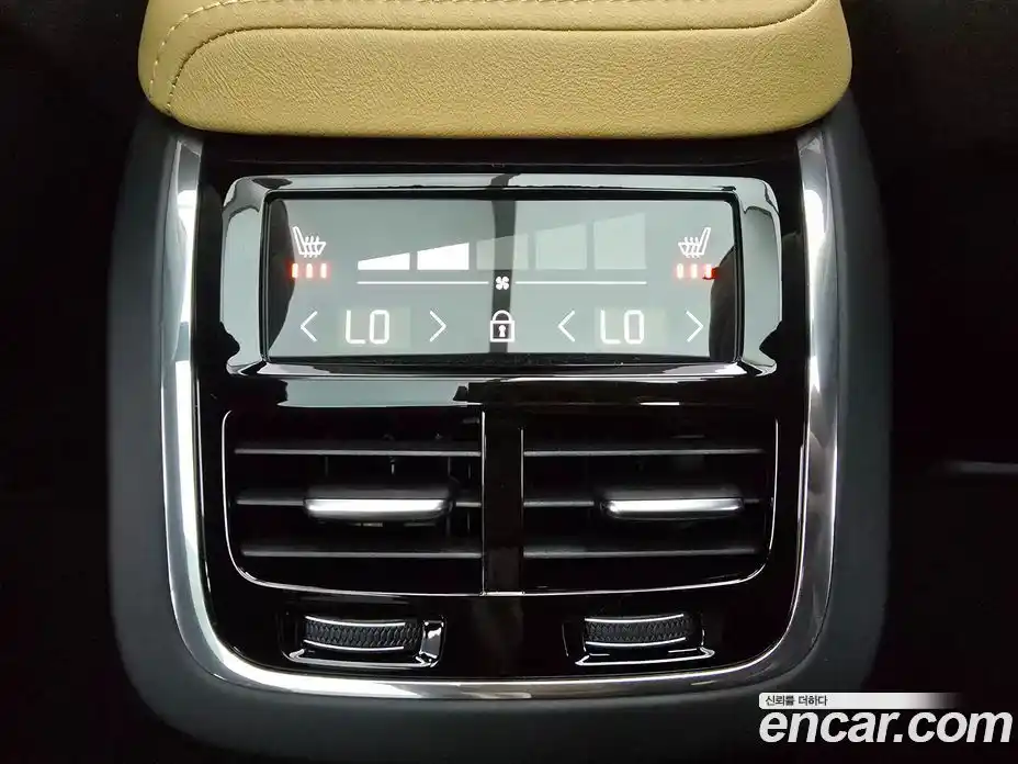 Volvo V60 2025 2.0 гидро в Москве № 176922, фото 17