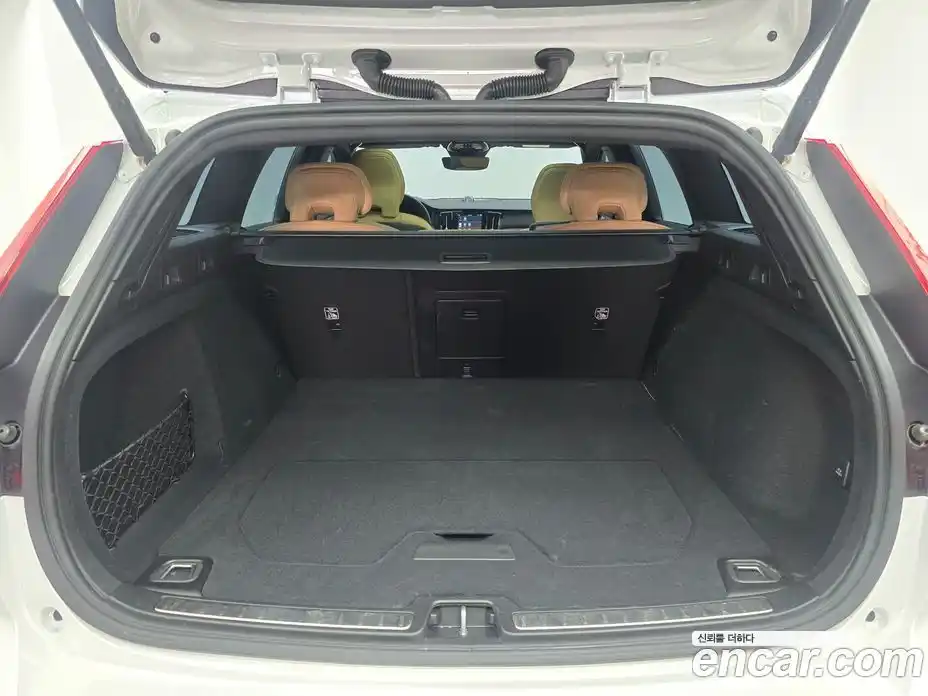 Volvo V60 2025 2.0 гидро в Москве № 176922, фото 18