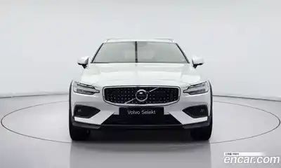 Volvo V60 2025 2.0 гидро в Москве № 176922, миниатюра 2