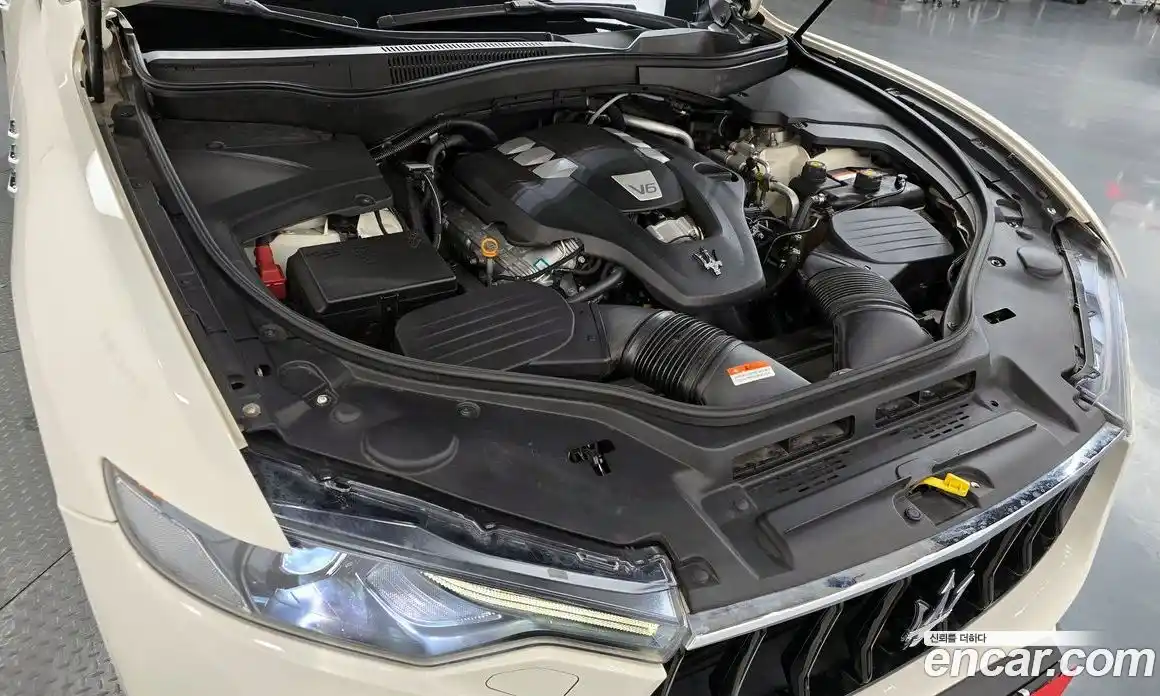 Maserati Levante 2018 3.0 гидро, фото 6