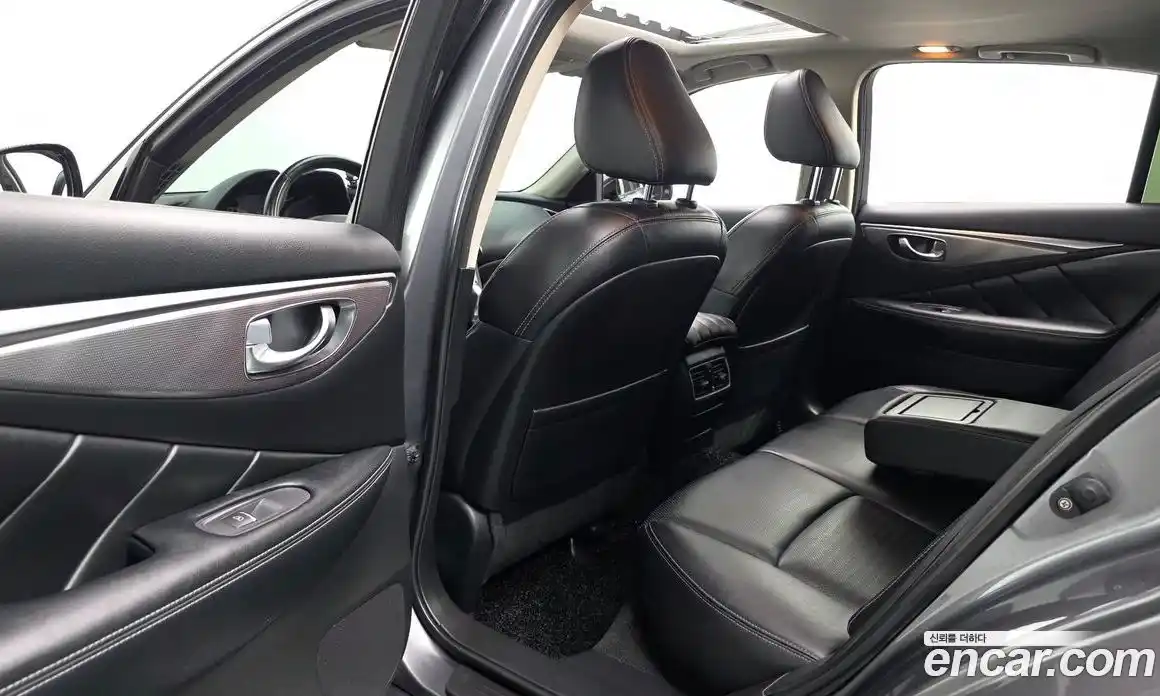 Infiniti Q50 2016 3.5 гидро в Москве № 1770929, фото 11