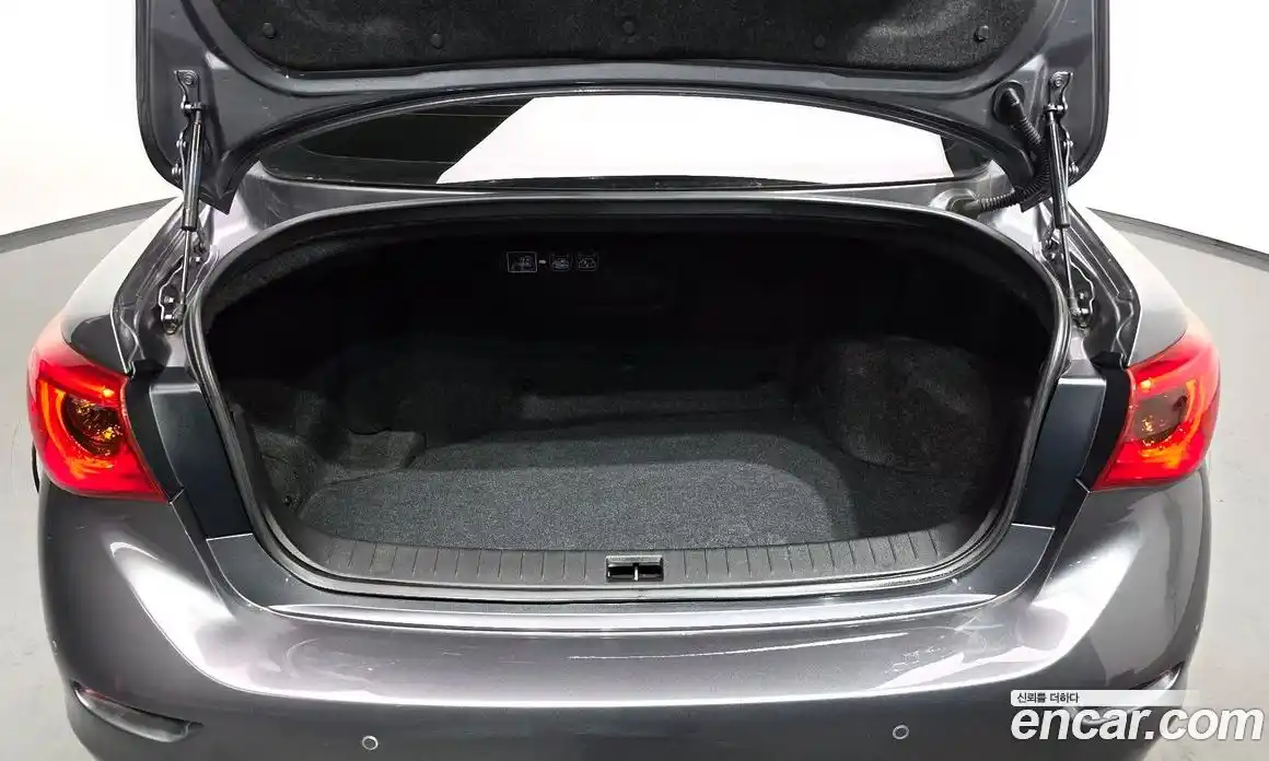 Infiniti Q50 2016 3.5 гидро в Москве № 1770929, фото 20