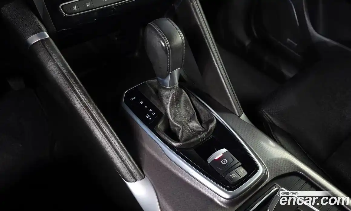 Renault QM6 2016 2.0 гидро в Москве № 184104, фото 9
