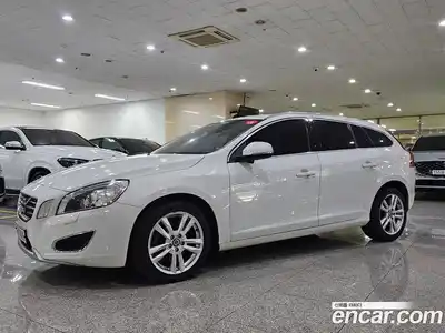 Volvo V60 2013 2.0 гидро в Москве № 195994, миниатюра 2