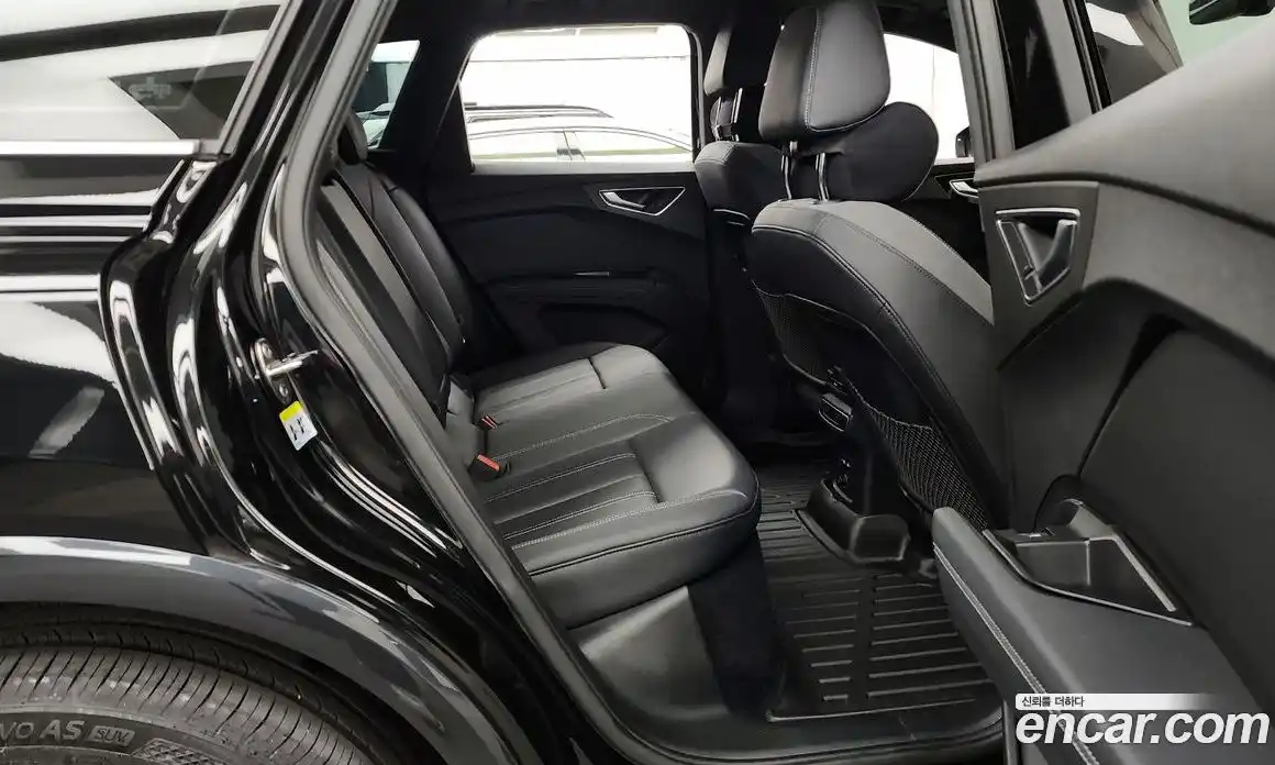 Audi Q4 e-tron 2022 0.2 гидро в Москве № 204972, фото 12