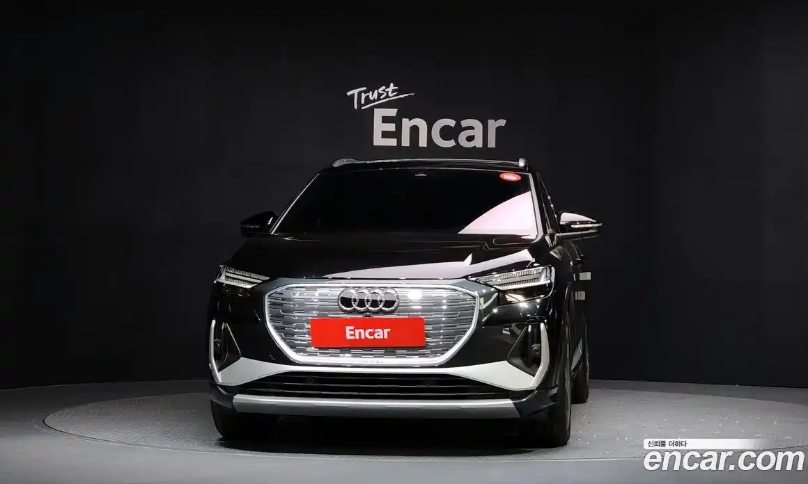Audi Q4 e-tron 2022 0.2 гидро в Москве № 204972, фото 3