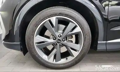 Audi Q4 e-tron 2022 0.2 гидро в Москве № 204972, миниатюра 5