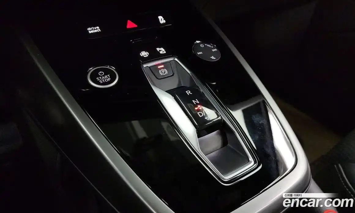 Audi Q4 e-tron 2022 0.2 гидро в Москве № 204972, фото 9
