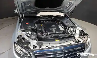Mercedes-Benz E-Class 2018 2.0 гидро, миниатюра 6