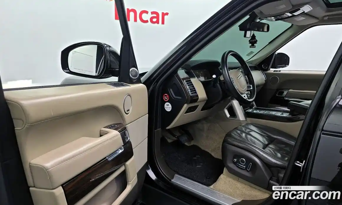 Land Rover Range-Rover 2015 4.4 гидро в Москве № 213748, фото 11