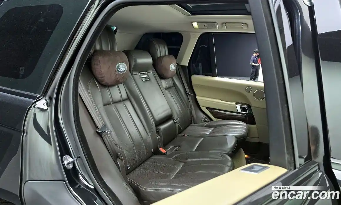 Land Rover Range-Rover 2015 4.4 гидро в Москве № 213748, фото 12