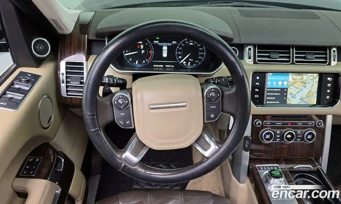 Land Rover Range-Rover 2015 4.4 гидро в Москве № 213748, фото 14
