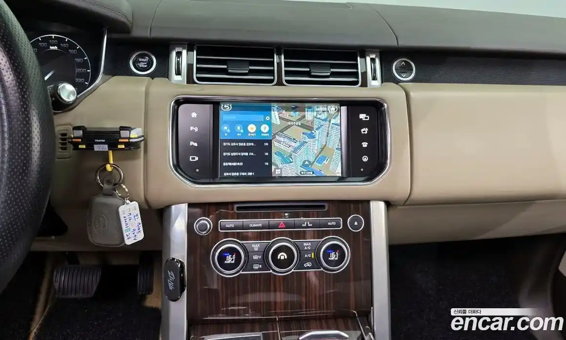 Land Rover Range-Rover 2015 4.4 гидро в Москве № 213748, фото 16