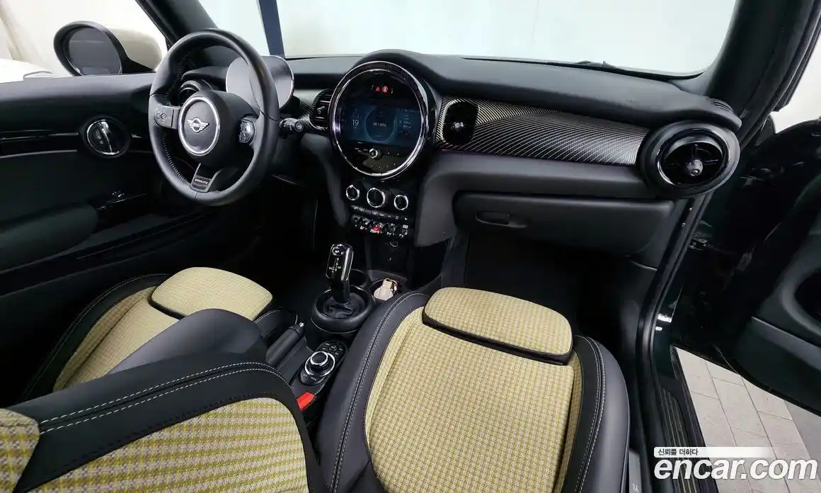 Mini Cooper 2022 1.5 гидро в Москве № 214325, фото 7
