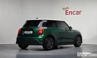 Mini Cooper 2022 1.5 гидро в Москве № 223947, миниатюра 2