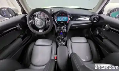 Mini Cooper 2022 1.5 гидро в Москве № 223947, миниатюра 7