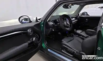 Mini Cooper 2022 1.5 гидро в Москве № 223947, миниатюра 10
