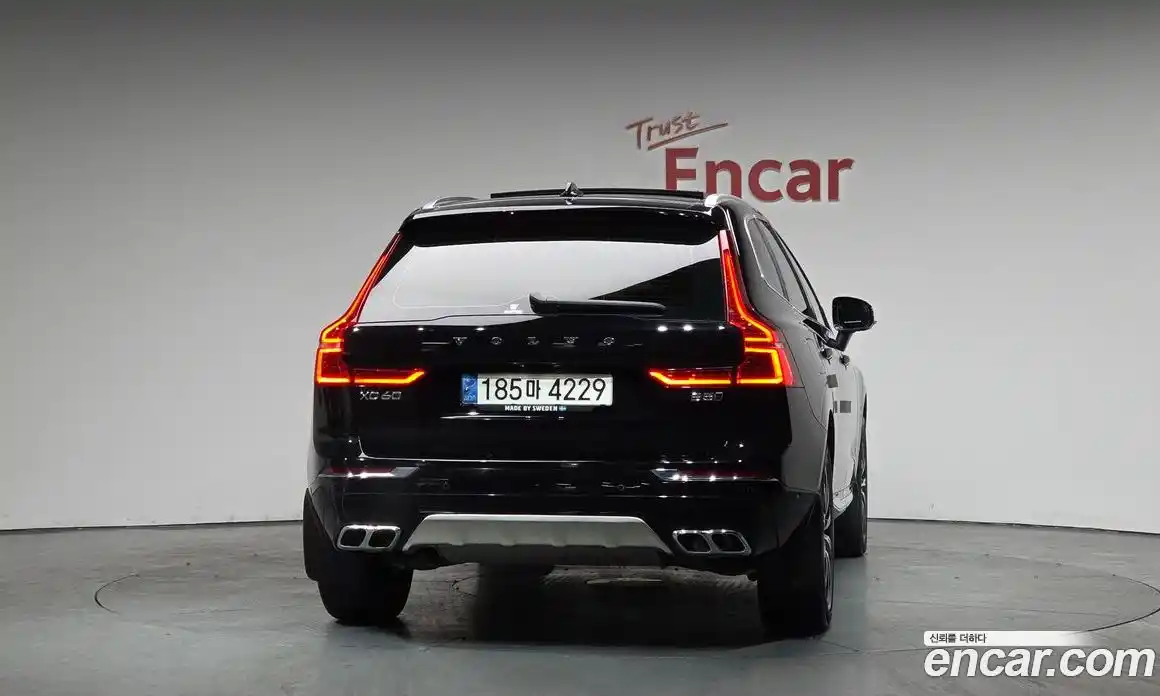 Volvo XC60 2021 2.0 гидро в Москве № 230453, фото 3