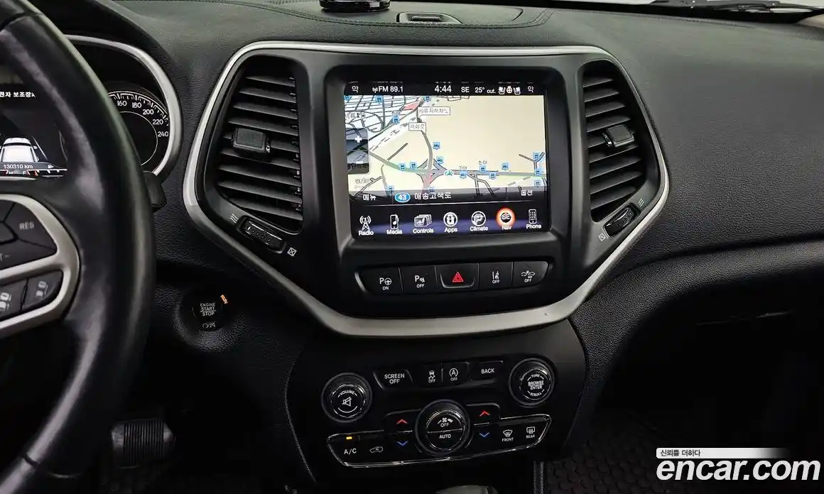 Jeep Cherokee 2017 2.2 гидро в Москве № 232661, фото 14