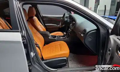 Dodge Charger 2018 3.6 гидро в Москве № 259822, миниатюра 10