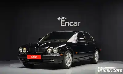 Jaguar XJ-8, 2004