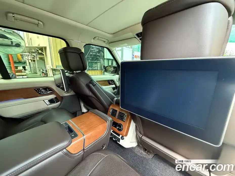 Land Rover Range-Rover 2018 4.4 гидро в Москве № 895034, фото 11