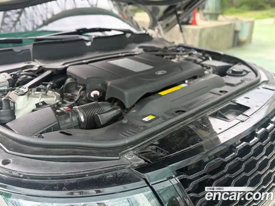 Land Rover Range-Rover 2018 4.4 гидро в Москве № 895034, фото 8