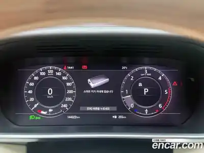 Land Rover Range-Rover 2018 4.4 гидро в Москве № 895034, миниатюра 9