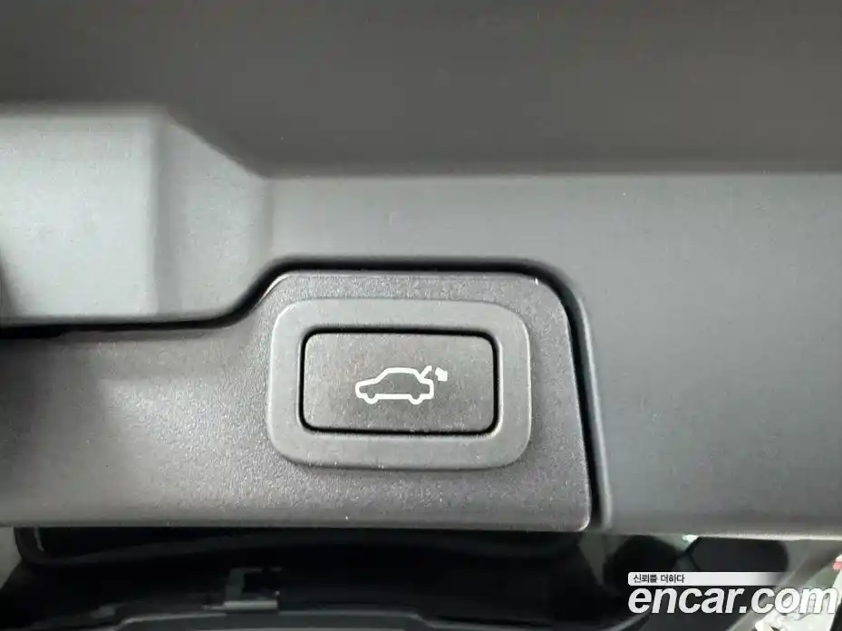 Land Rover Range-Rover Evoque 2018 2.0 гидро в Москве № 166725, фото 19