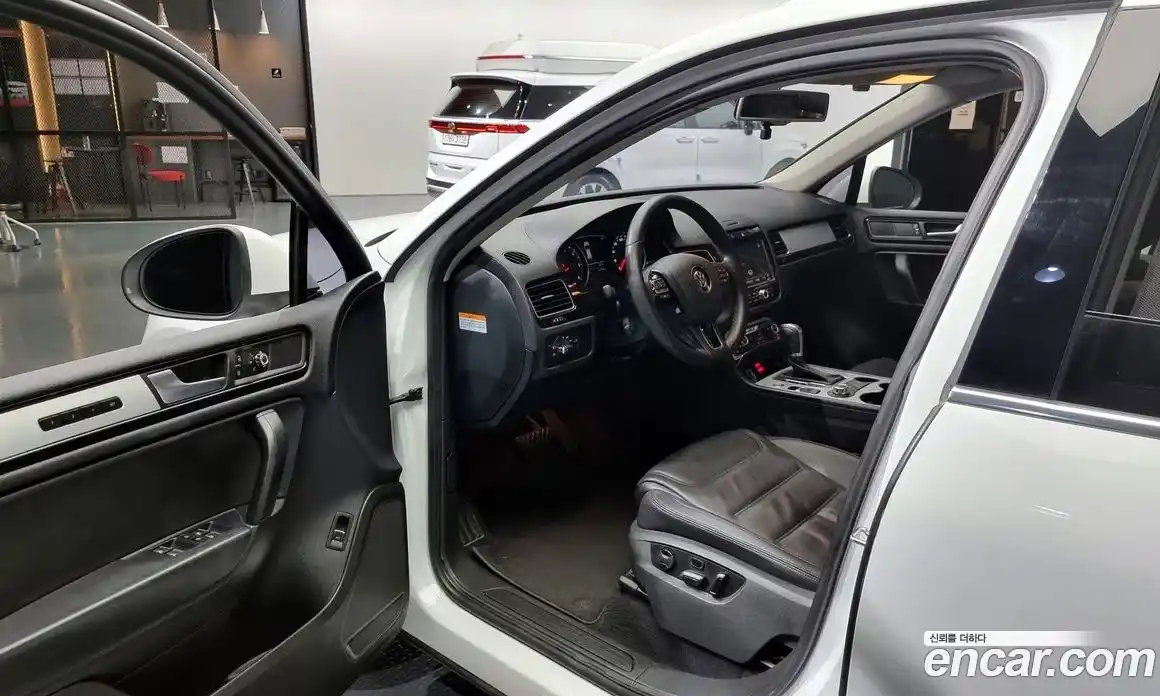 Volkswagen Touareg 2012 3.0 гидро в Москве № 169103, фото 11