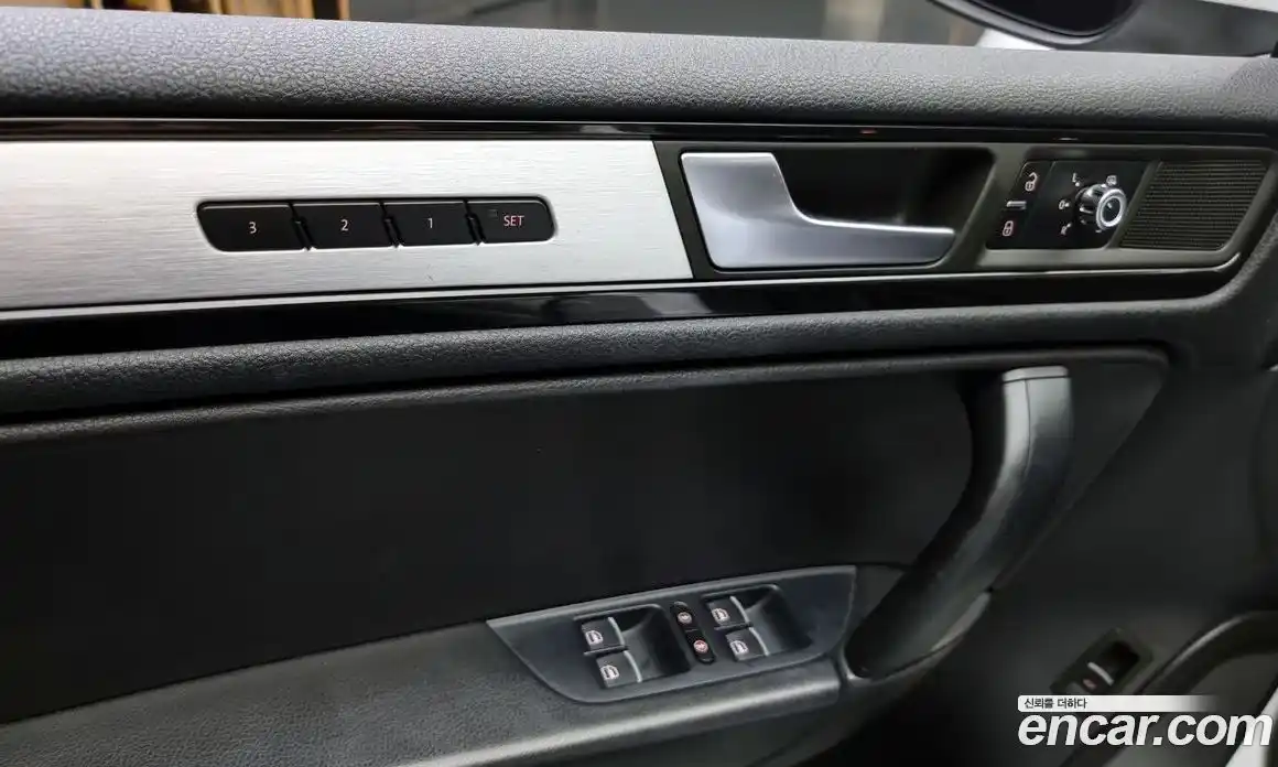 Volkswagen Touareg 2012 3.0 гидро в Москве № 169103, фото 14